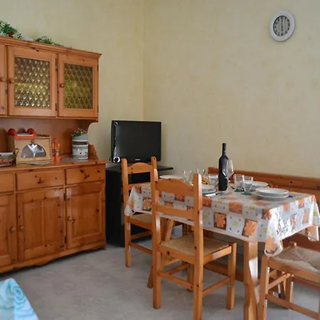 בית נופש With Terrace And Garden, Parking Available סן פוקה