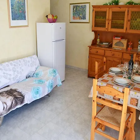 With Terrace And Garden, Parking Available בית נופש *