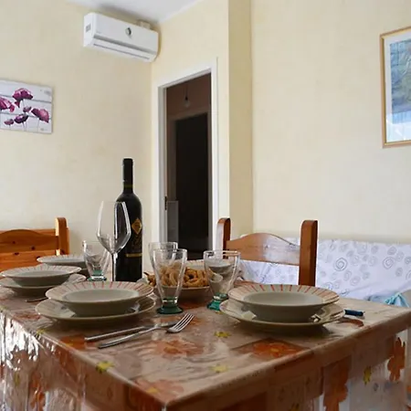 בית נופש With Terrace And Garden, Parking Available סן פוקה